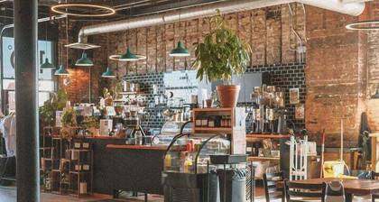 Craft District Apt w/ Gym & Coffee Shop 221