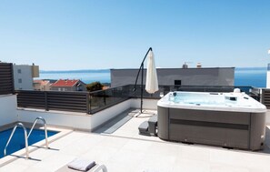 Bain à remous extérieur