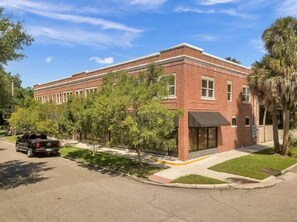 Exterior - Beautifully Modern Townhouse in Historic SPR! (Jacksonville)
