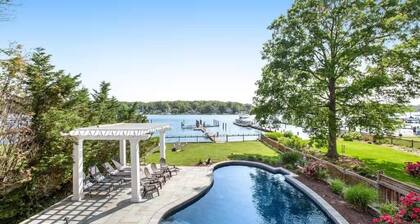 Oasis by the Bay - Waterfront Heated Pool Hot Tub!