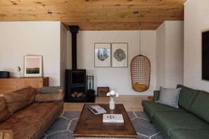 TV, fireplace, stereo, offices