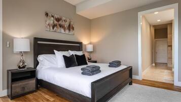 Luxury Townhome, Non Smoking, Private Pool | 3 bedrooms, iron/ironing board, free WiFi