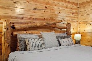 3 Schlafzimmer, Schreibtisch, Bügeleisen/Bügelbrett, WLAN