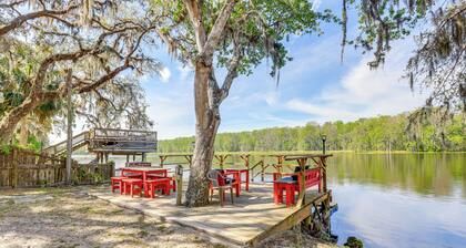 Lanai & Fire Pit: Riverfront Studio in Chiefland!