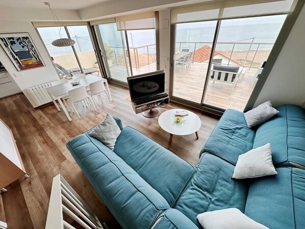TV, DVD player - Tierra de Mar 73 by homeprive - Denia, Costa Blanca (Denia)