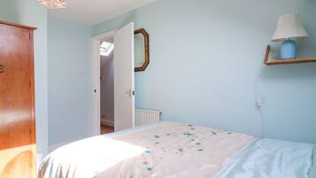 3 bedrooms, individually decorated, individually furnished, free WiFi