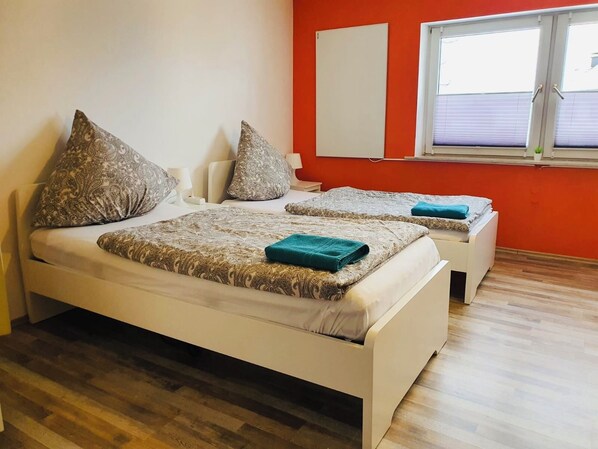 4 bedrooms, WiFi, bed sheets