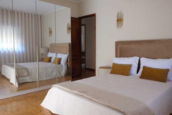 5 chambres, Wi-Fi gratuit, draps fournis