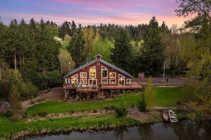 Exterior - Wondrous Lakeside Historic Home, Acres of Streams, Trails, and Beauty, Hot Tub, Pet Friendly, & BBQ (Salem)