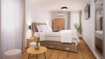 Villa, Patio, Beach View | 6 bedrooms, free WiFi, bed sheets