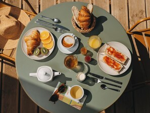 Kontinental frokost hver dag (mot et tillegg)