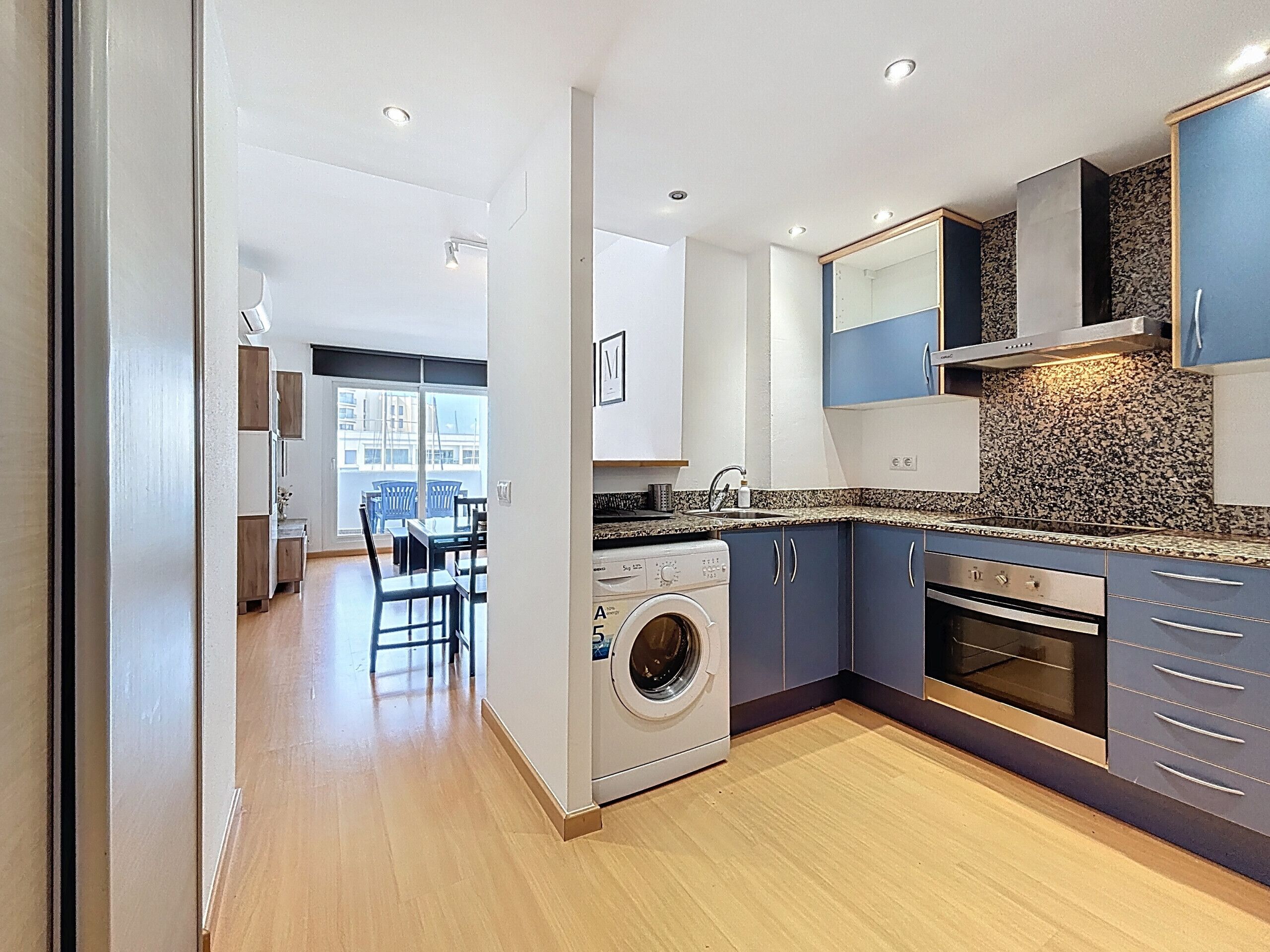 Fridge, oven, coffee/tea maker, toaster