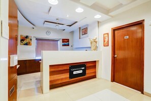 House | Reception - Blissful Stays at Ramdaspeth Downtown (Nagpur)