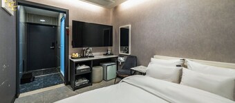 T7 HOTEL UNMANNED TEL EVERLAND BRANCH