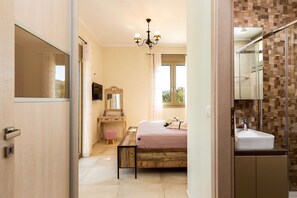 4 Schlafzimmer, Bügeleisen/Bügelbrett, Internetzugang