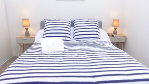 2 bedrooms, iron/ironing board, free WiFi, bed sheets