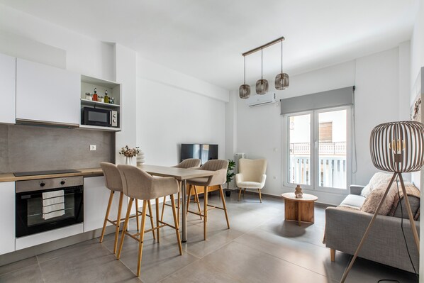 Living area - Selesta - 2 Bedroom Apartment in Athens (Athens)