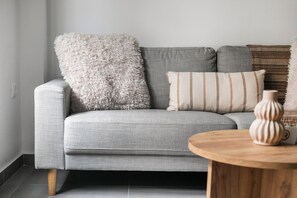 Living area - Selesta - 2 Bedroom Apartment in Athens (Athens)