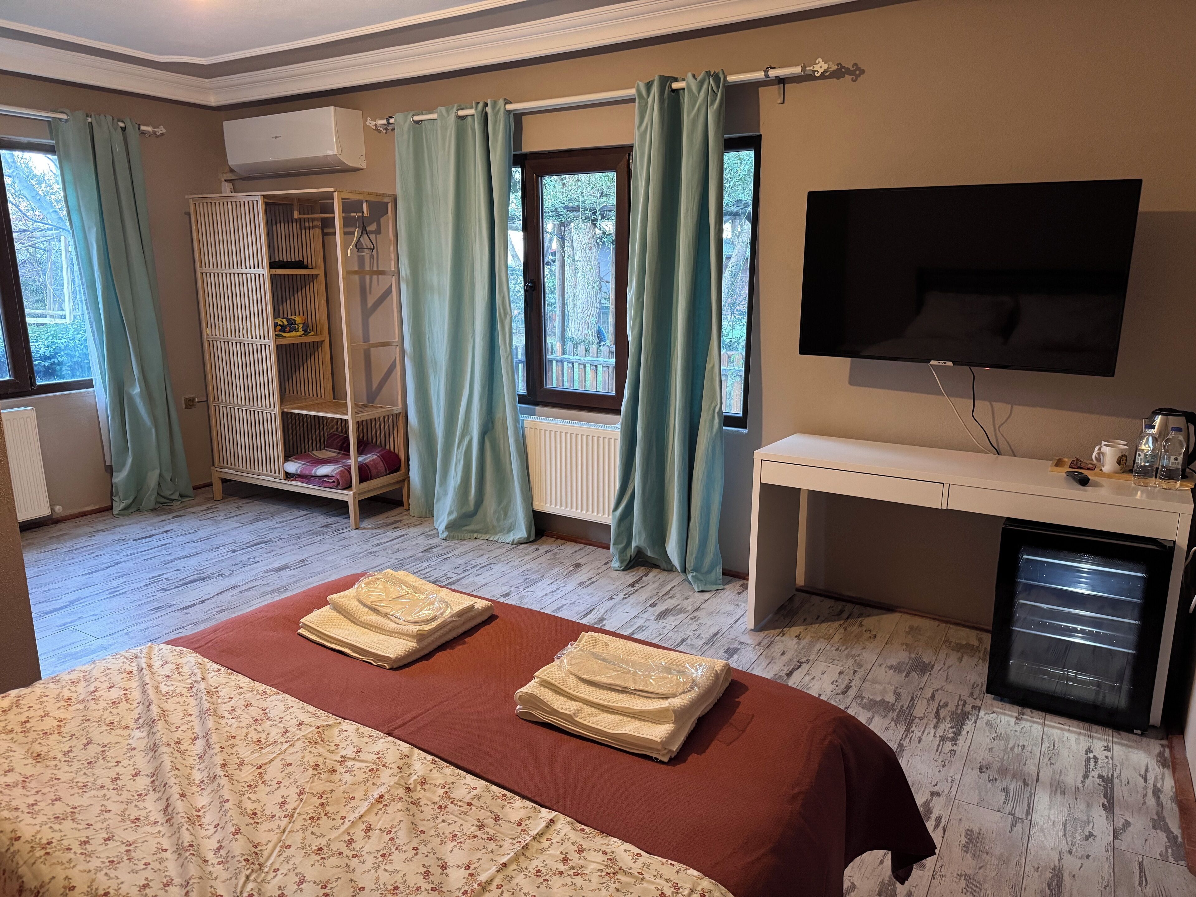 标准房, 花园景观 | 埃及棉床单、高档床上用品、迷你吧、办公桌