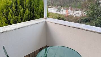 Habitación estándar, vista al jardín | Vista del balcón