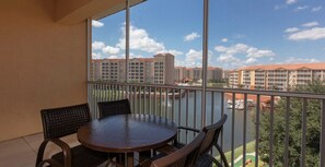 Outdoor dining - Charming 2-bedroom, 2-Bathroom Grand villa in fabulous Kissimmee FL. (Kissimmee)