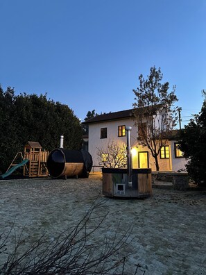 Children’s area - Sauna|Jacuzzi|Firepit|Playground|OPorto&Beach 15min (Aveiro)