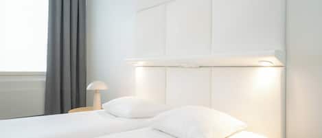 Double Room | Laptop workspace, free WiFi