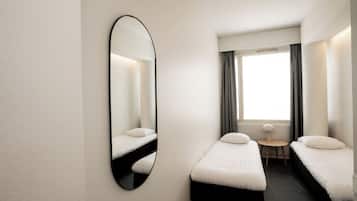 Habitación doble | Espacio para trabajar con laptop y wifi gratis