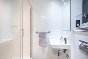 Classic Studio, Non Smoking | Bathroom - The Depot (Exeter)