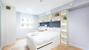 Classic Studio, Non Smoking | Blackout curtains, free WiFi