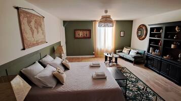 Comfort Suite, Pool View | Seterika/papan seterika, Wi-fi percuma, cadar katil