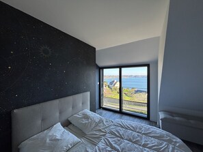 5 habitaciones, tabla de planchar con plancha y wifi gratis 