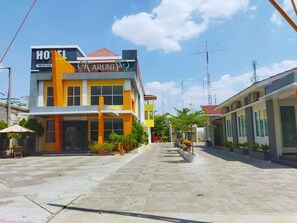 Exterior - Hotel Karunia PKPRI (Purwodadi)