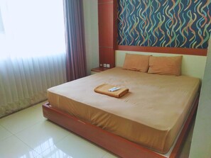Deluxe Double Room | Free WiFi - Hotel Karunia PKPRI (Purwodadi)