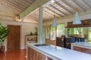 Fridge, stovetop, cookware/dishes/utensils - Peaceful Retreat with a Lush Garden & Open-Air Patio (Bantul)