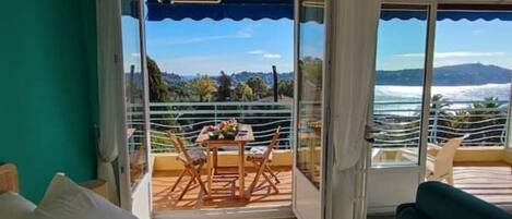 مكواة/لوح كي وواي فاي وملاءات أسرّة