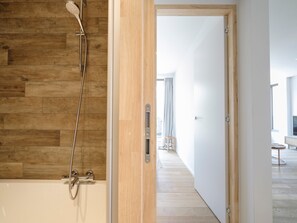 Apartment | Bathroom