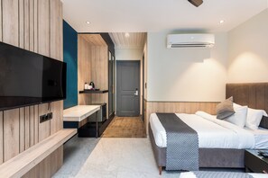 Deluxe room With Forest View | Premium bedding, blackout drapes, rollaway beds, free WiFi - DLS Divine River Resort and Spa (Rishikesh)