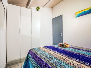 2 habitaciones, escritorio y internet 