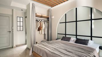 Studio Confort | 2 chambres, coffres-forts dans les chambres, rideaux occultants