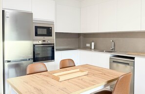 Micro-ondas, fogão, cooktop, lava-louças