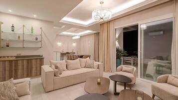 Smart-TV, Bücher, Stereoanlage