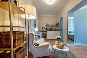 TV - Studio Apartment 'Villa Gute Zeit - Cosy  Apart' with Shared Terrace, Shared Garden and Wi-Fi (Nortorf)