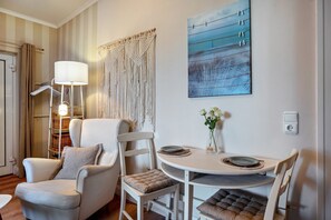 Interior - Studio Apartment 'Villa Gute Zeit - Cosy  Apart' with Shared Terrace, Shared Garden and Wi-Fi (Nortorf)