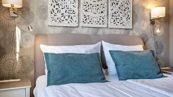 1 habitación, tabla de planchar con plancha, wifi gratis y ropa de cama