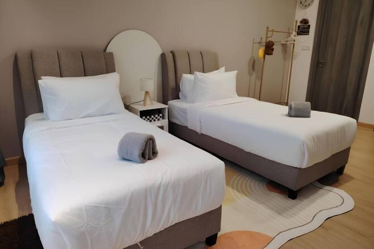 2 kamar tidur, setrika/meja setrika, Wi-Fi gratis, dan seprai linen