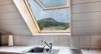 Ferienwohnung 'Unterm Dreifaltigkeitsberg' mit Balkon und Wi-Fi