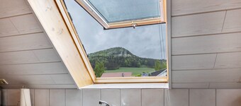 Ferienwohnung 'Unterm Dreifaltigkeitsberg' mit Balkon und Wi-Fi
