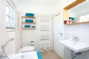 Unclassified image, 5 of 14, button