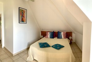 2 chambres, fer et planche à repasser, lit parapluie, Wi-Fi gratuit